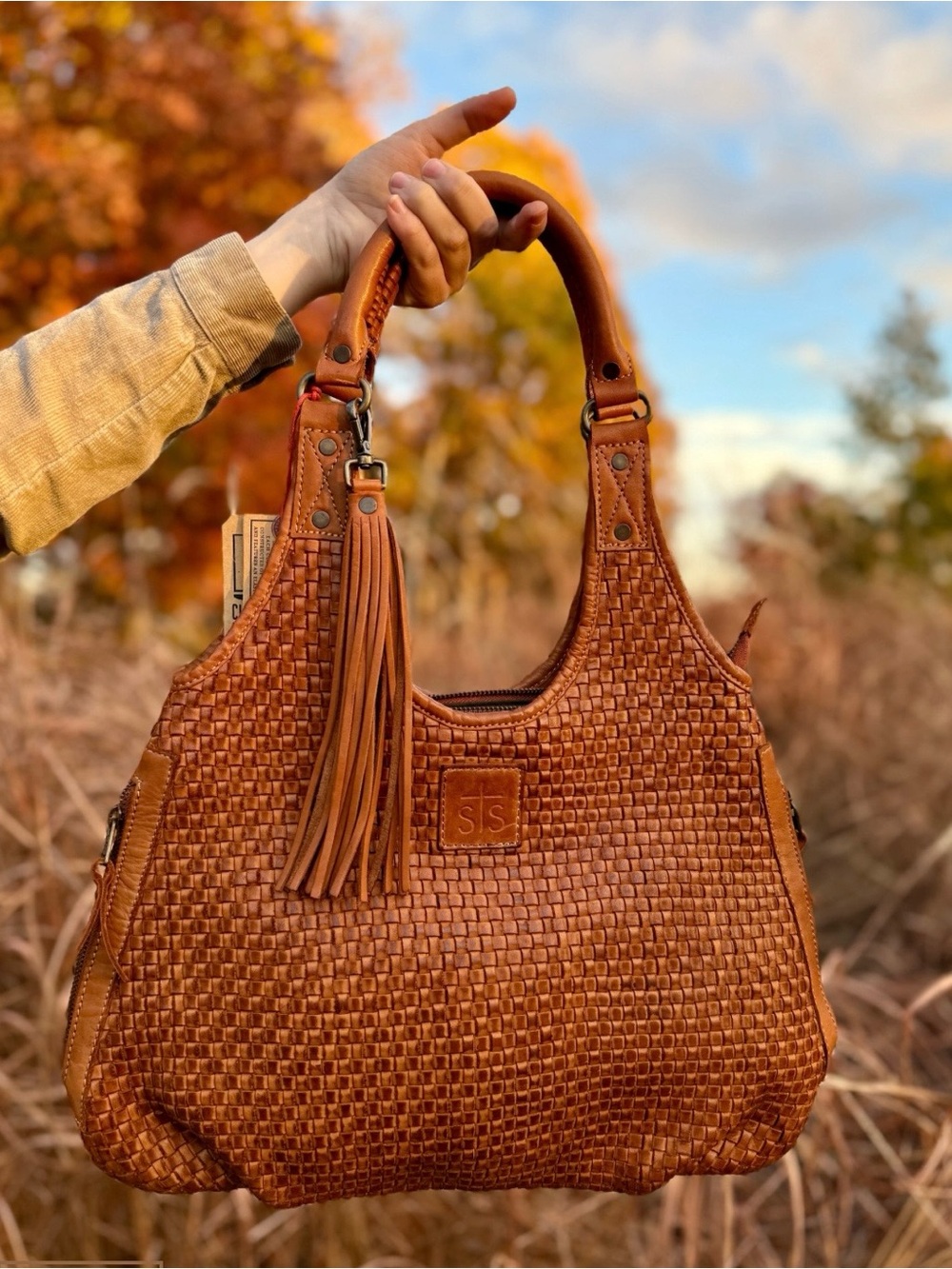STS Ranchwear Sweetgrass Shiloh Hobo Bag with Tassel LIKE NEW CONDITION - Picture 4 of 5